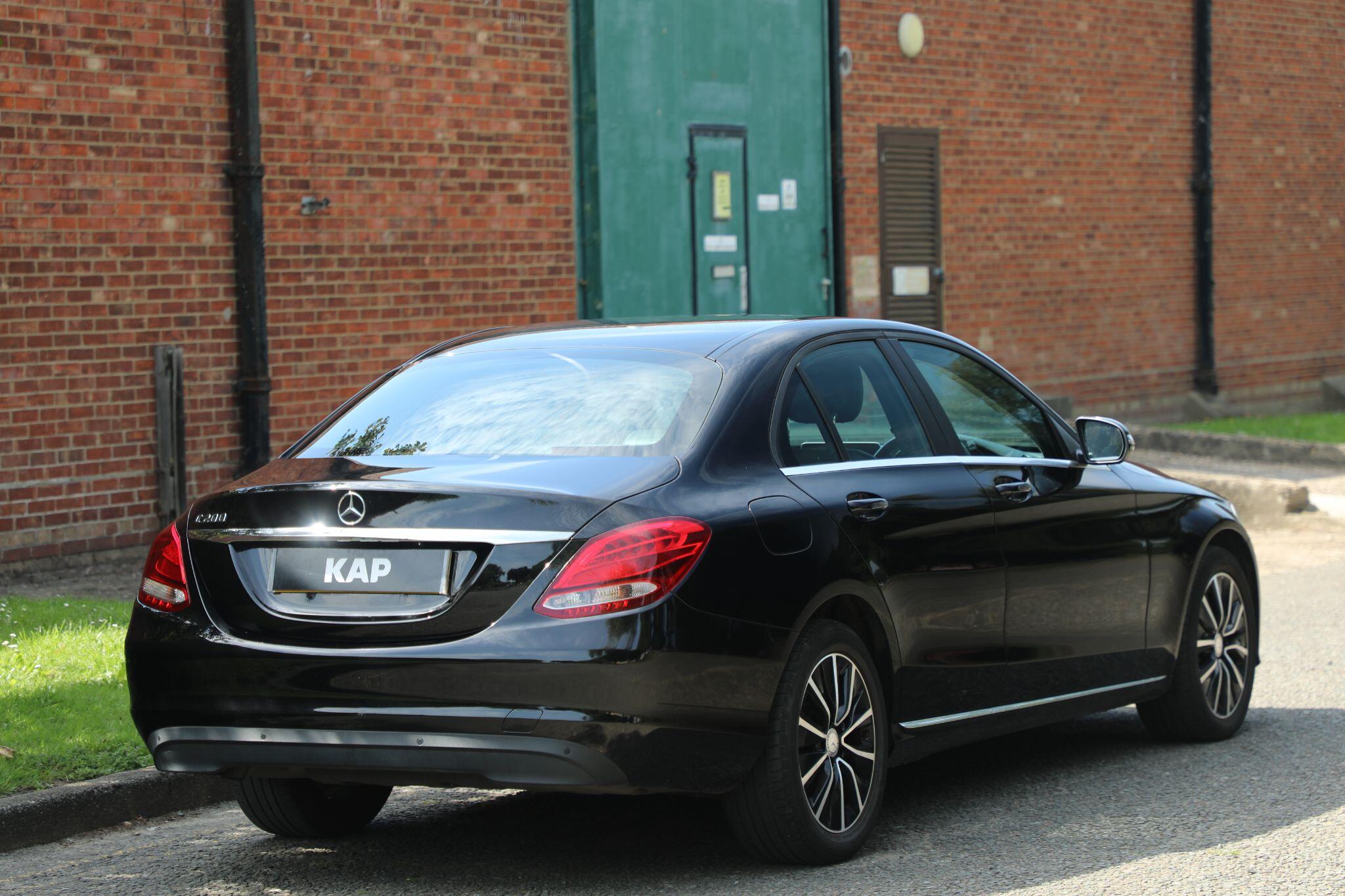 Large vehicle image